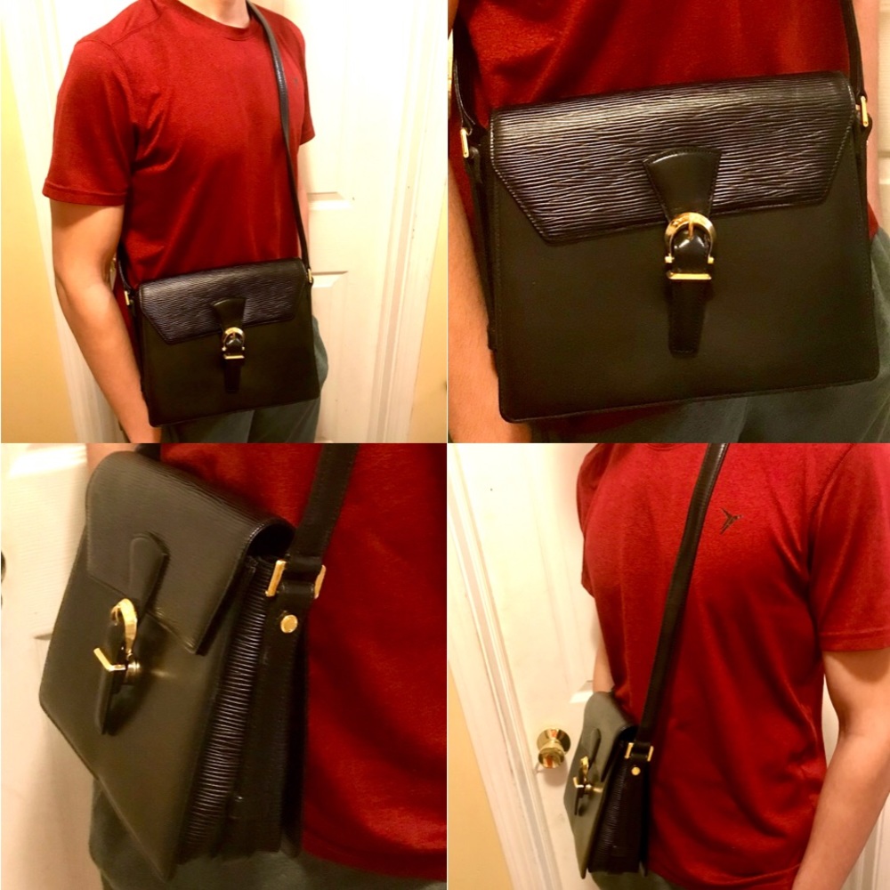 **SOLD**Valentino Vintage Epi Leather Shoulder Bag - Picture 8 of 8